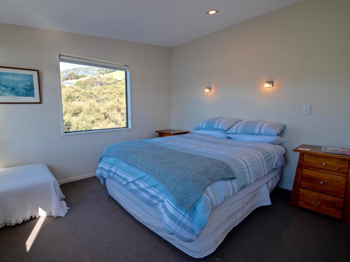 Kotare Point Paradise - Akaroa Holiday Home Luaran gambar