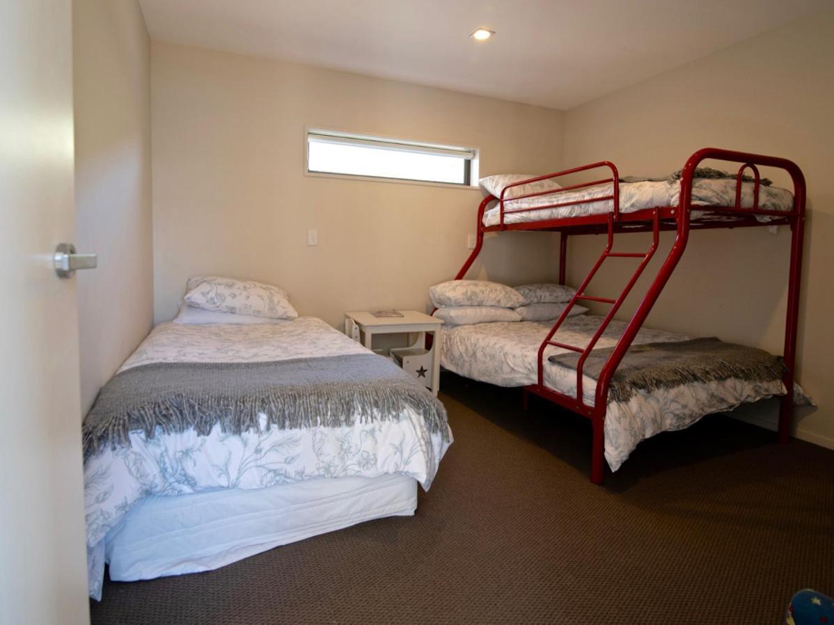 Kotare Point Paradise - Akaroa Holiday Home Luaran gambar